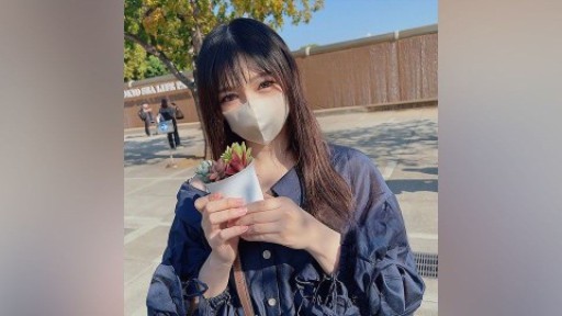 FC2PPV-4073266 Một nhân viên chăm sóc nhìn tôi bằng đôi mắt xinh xắn, đáng yêu và quyến rũ tôi... Cô ấy xuất tinh liên tục vào âm đạo trên cơ thể dâm đãng đỏ bừng sau khi chơi đùa với nhau!