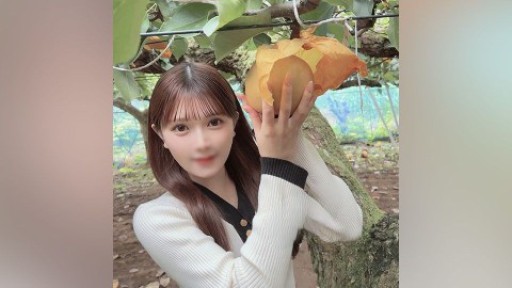 FC2PPV-4137624 Một cô gái trẻ ngây thơ tốt nghiệp một trường nữ sinh nổi tiếng và lớn lên mà không hề biết đến bất kỳ khó khăn nào vì vẻ ngoài xinh đẹp của mình ... Cô ấy làm rối mái tóc dài xinh đẹp của mình, đắm chìm trong khoái cảm và xuất tinh liên tục!