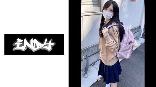 534CRT-038 Mặc trong 11 giờ [Chụp cá nhân] Một cô gái có hình dáng trẻ con với chiếc quần in hoa _ POV trong trang phục thủy thủ mùa hè ~ Xuất hiện với vẻ ngoài bị kem