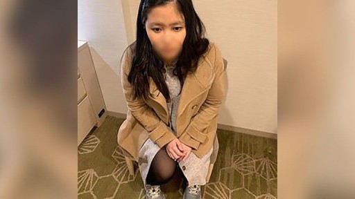 FC2PPV-4282620 Một người phụ nữ lấy chồng rất may mắn đã táo tợn yêu cầu tôi đeo dây chun, nên tôi miễn cưỡng làm theo…