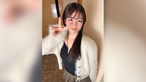 FC2PPV-4327467 Tôi đã để ca sĩ kiêm nhạc sĩ Yuki-chan, người dự kiến ra mắt vào tháng 4, cầm một con gà trống thay vì một chiếc micro ♡