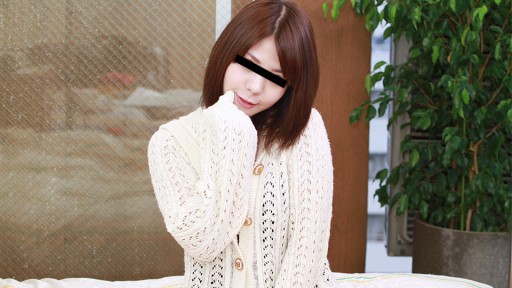 10Musume 112124_01 Đón một cô gái nghiệp dư dễ thương trông có vẻ buồn chán trên đường phố!